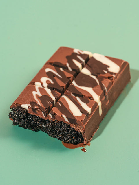 Dubai Cookies N Cream Knafeh Chocolate Bar