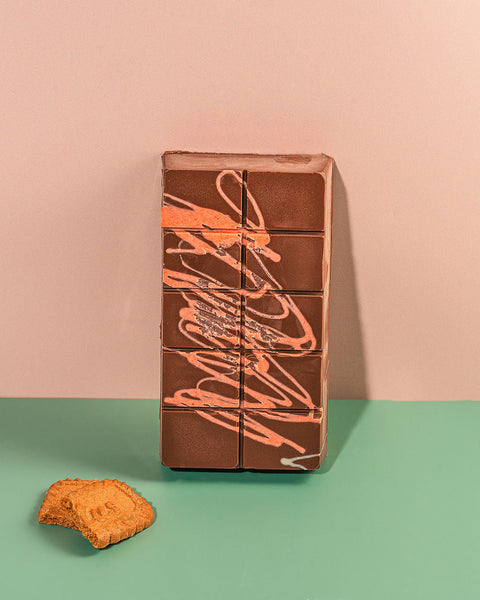 Dubai Lotus Biscoff Knafeh Chocolate Bar