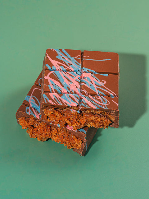 Dubai Pecan Caramel Knafeh Chocolate Bar